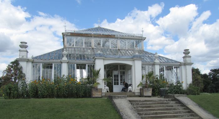 glasshouse